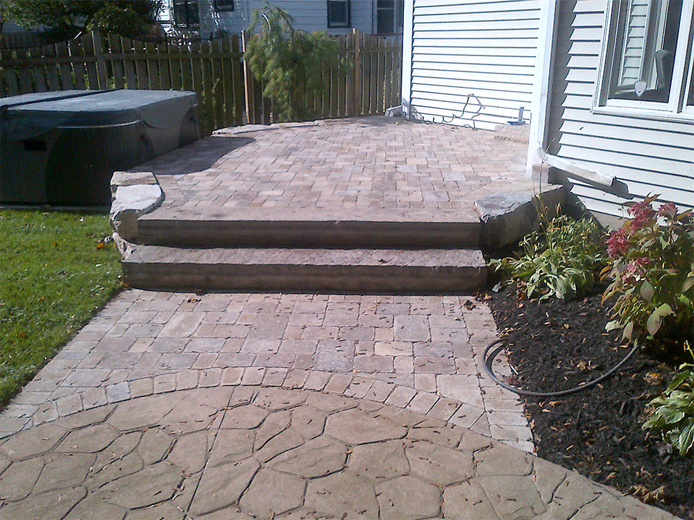 Flagstone patio